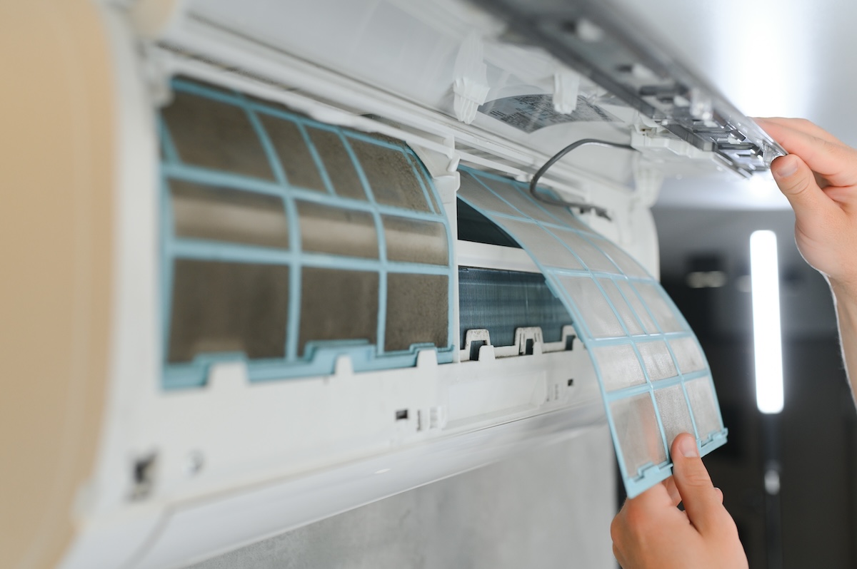 how to change ac filter in house